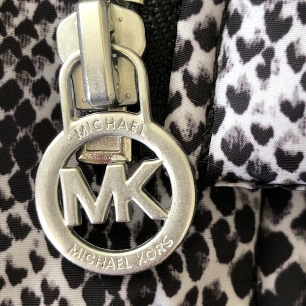 MICHAEL KORS Puffer Vest Black Gray White Snakeskin Print Medium - Picture 15 of 17